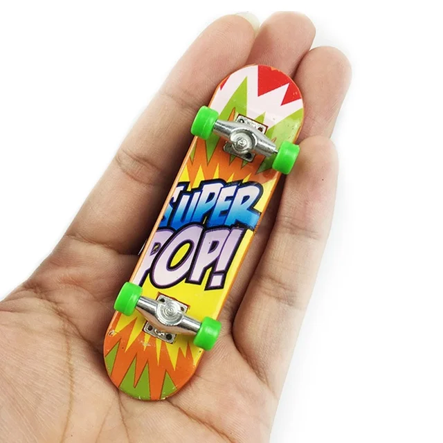 5pcsFinger Skateboard Mini Desktop Toy Set Children Fingerboard Scooter Scooter Two Wheel Bike Toys for Boys 4