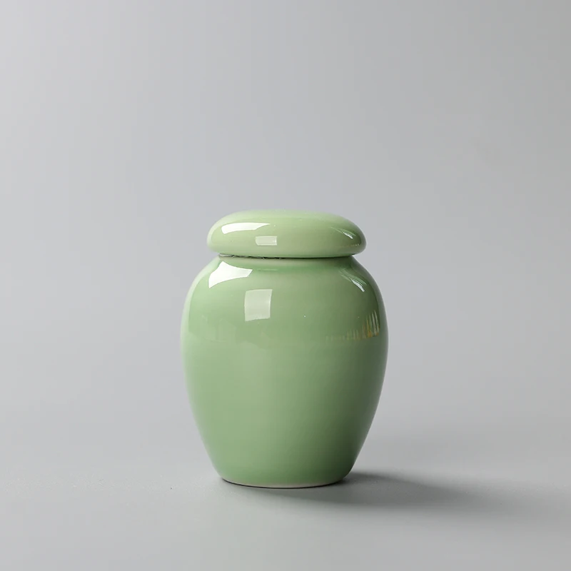 as the picture shows Retro mini tea pot ceramic medicinal small porcelain bottle portable blush lipstick cosmetic tea powder paste storage box - Цвет: as the picture shows