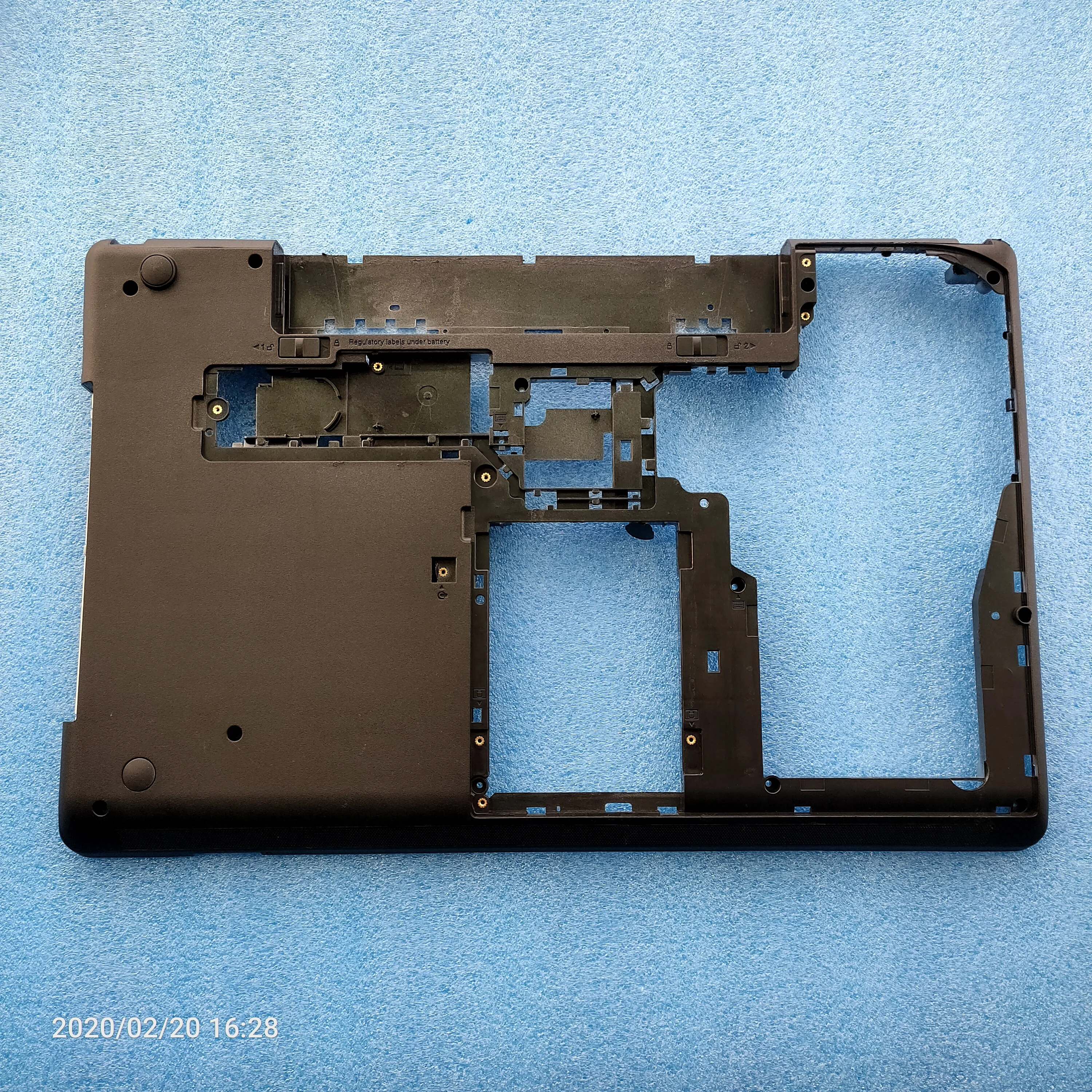 

New OEM FOR Lenovo ThinkPad E530 E535 15W Bottom Base Cover Lower Case