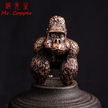 

New Bronze Desktop Ornament Decoration Pure Red Copper Gorilla Tea Pet Decor Office Table Miniature Figurines Symbol of Strength