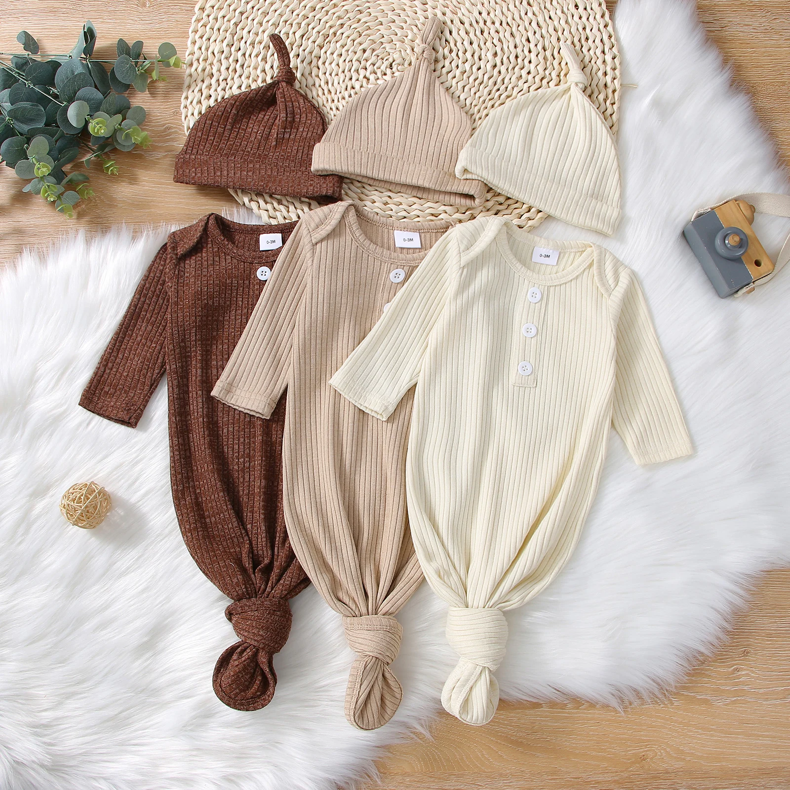 Baby’s Casual Swaddle and Hat Set Fashion Solid Color Button Full Wrapped Sleeping Bag & Cap Suit |