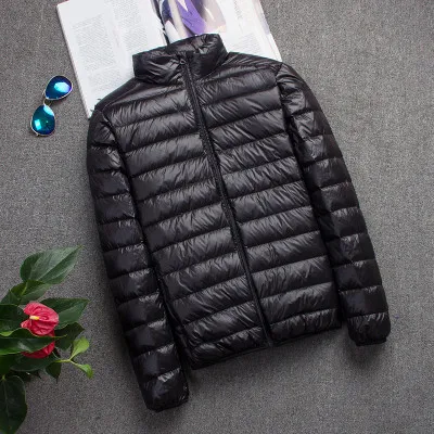 Ультра-светильник, тонкая хлопковая куртка для мужчин, новинка, Осень-зима, тонкое короткое теплое белое пуховое хлопковое пальто с капюшоном размера плюс, повседневные пальто