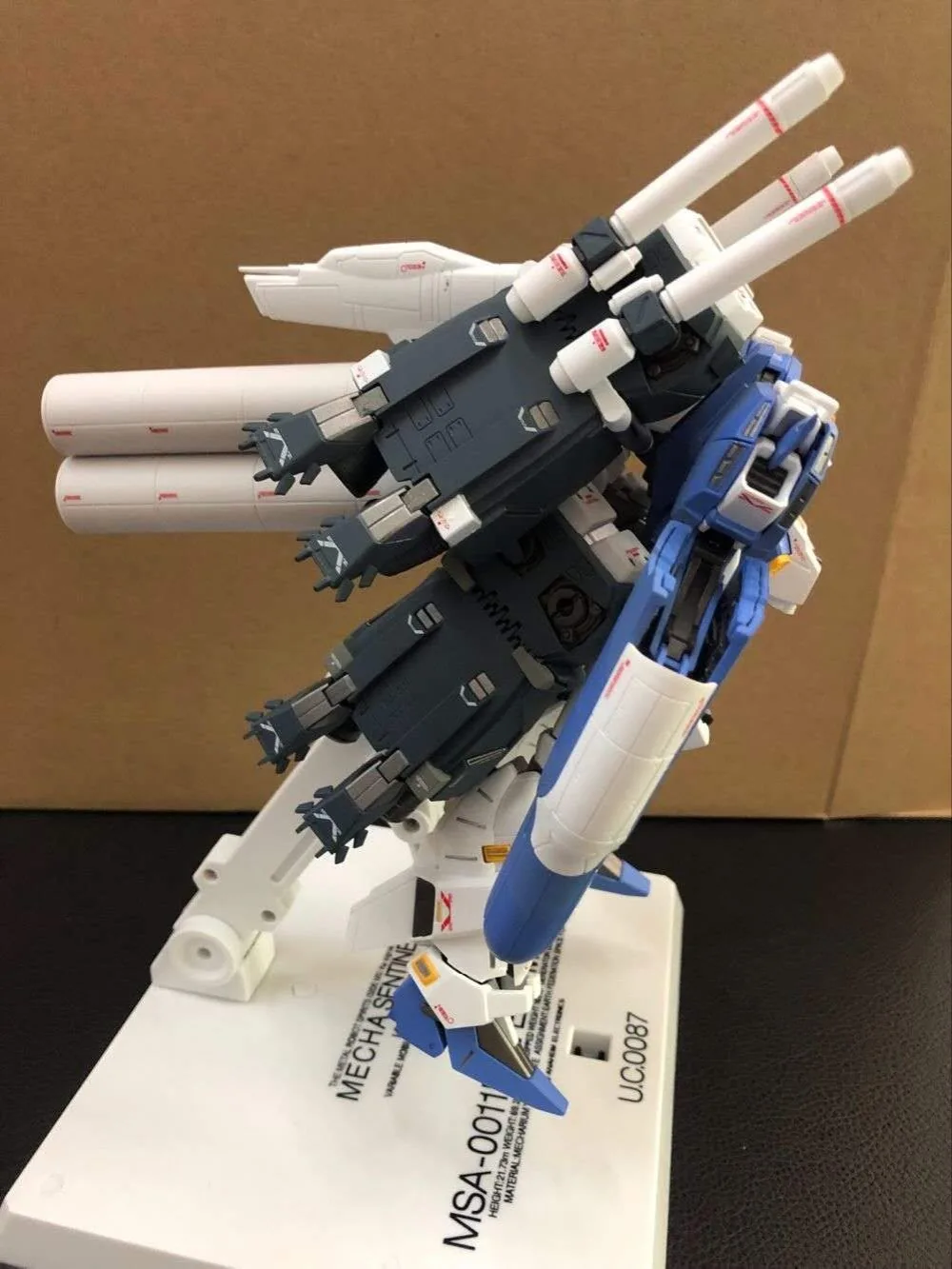 Baofeng модель MR Metal Robot spirts S Gundam Готовая модель рюкзак DB042