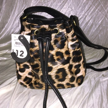 

Leopard Fur Pattern One-shoulder Small Satchel Drawstring Diagonal Bucket Bag for Women Bolso Mujer Marcas Famosas De Lujo cc gg