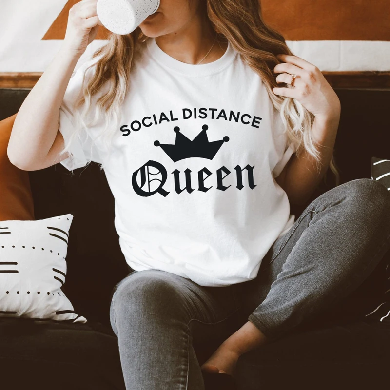 Футболка с надписью Social Distance Queen Футболки унисекс женские повседневные хлопковые