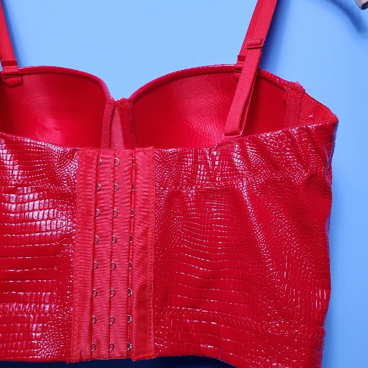 3303153513_981186495