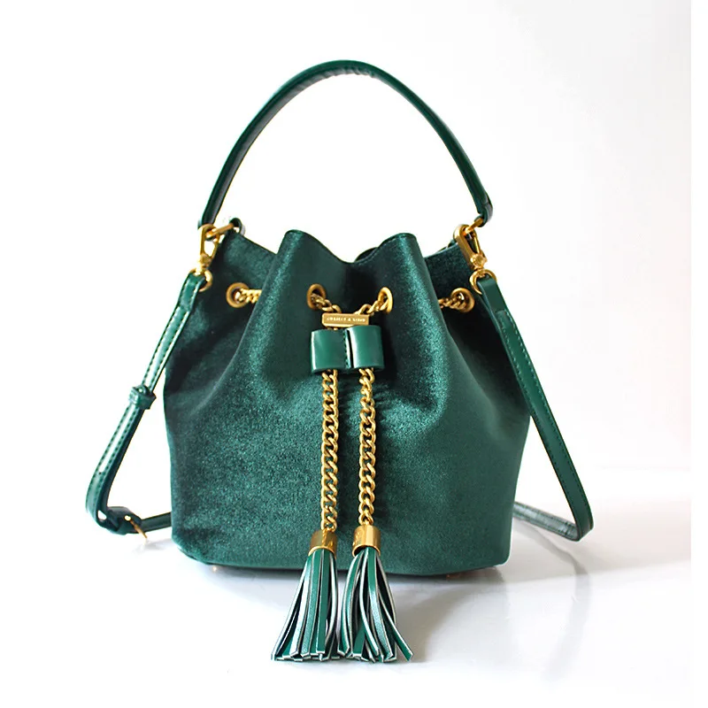 

2019 New Velvet Bucket Bag Drawstring Tassel One Shoulder Slung Chain Star Sky Handbag Female totes