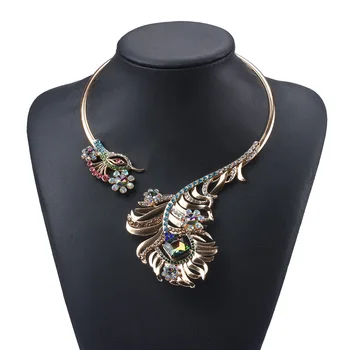 

BK New Vintage Gold Choker Loop Hoop Necklace Beautiful Phenix Style Shining Acrylic Glass Aluminum Necklet Collar Chain Jewelry