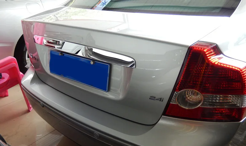 Хромированная накладка из нержавеющей стали на крышку багажника Volvo S40 2го поколения Вольво с40 2004 2005 2006 2007 2008 2009 2010 2011 2012