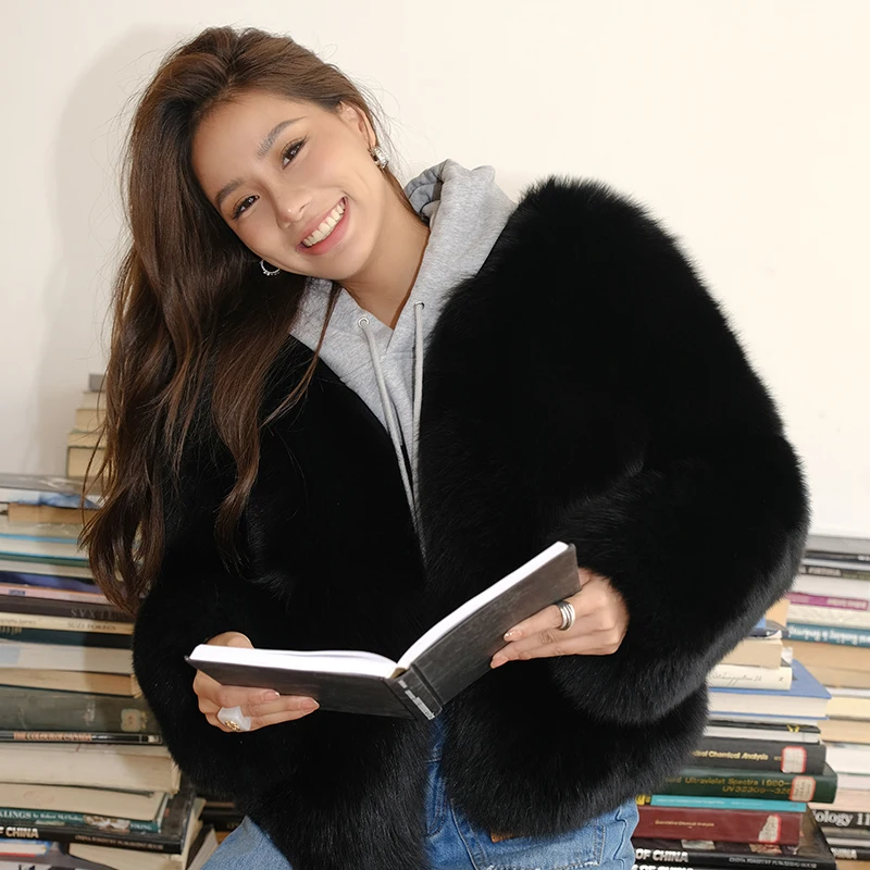 2022 Winter New Black Genuine Fox Fur Jackets Women High Quality Short Whole Skin Natural Woman Fox Fur Coats Luxury Outwear