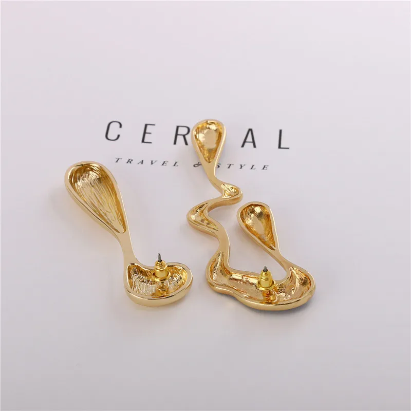 12195854924_217880302