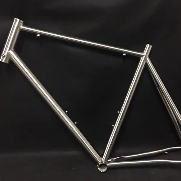 チタン製ロードバイクフレーム AVEDIOが追求した最上級のチタンロードバイク「PEGASUS2023