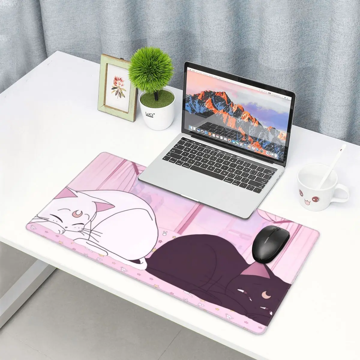 Tapete de mesa Kawaii fofo gato dormindo mouse pad para jogos desenho  animado gato teclado mouse pad para computador laptop almofadas de mesa de  couro antiderrapante (gato laranja sem bola) : 