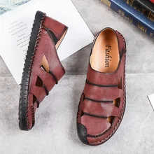 Уличные резиновые сандалии в римском стиле для мужчин; натуральная кожа; мужская обувь на полой подошве; коллекция года; сезон лето; ручная работа; дышащие пляжные удобные мужские прогулочные сандалии