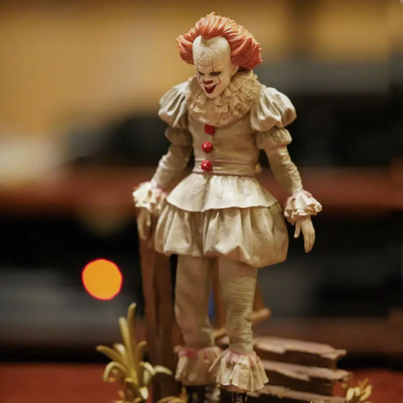 

Iron Studios IT Pennywise Deluxe Fine Art Scale 1/10th Statue Figure Toy Model Gift