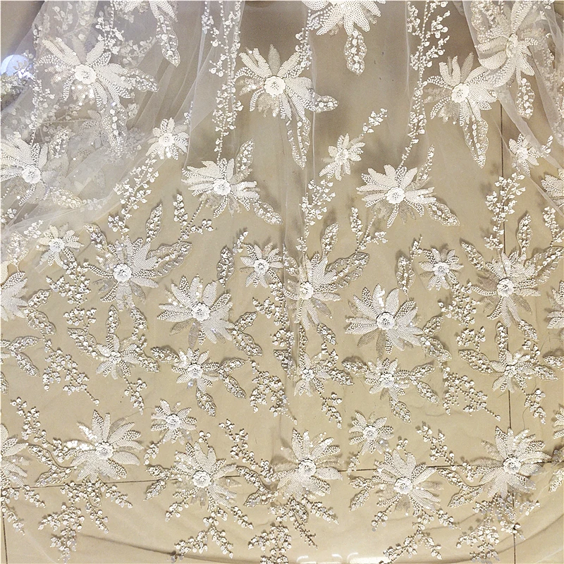 

Украшенная бисером и блестками Цветочная ткань вышивка декоративная ткань кружево цвета слоновой кости для платья