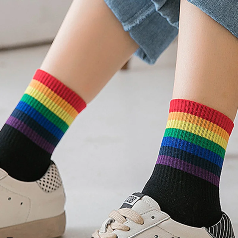 Winter Women's Socks Cotton Rainbow Stripes Socks Christmas Hot Sales Fashion Warm pregnant stocking thick maternity