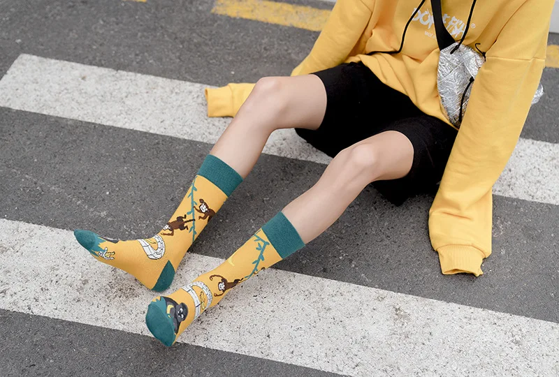 Унисекс носки женские мужские носки s Забавный мультяшный пчелы с принтом счастливого корейского стиля женские Harajuku Midi носки женские мужские носки