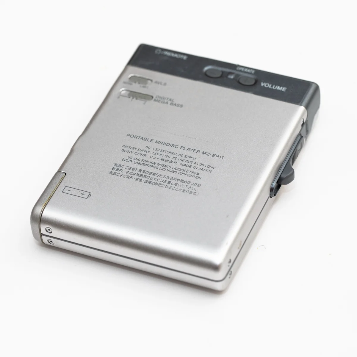 MD Walkman Single player Full metal body made in Japan minidisc