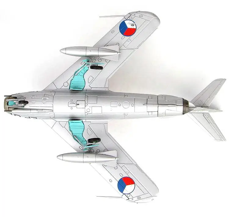 HM хобби мастер MIG-17F Fresco C 1/72 литье под давлением модель самолета