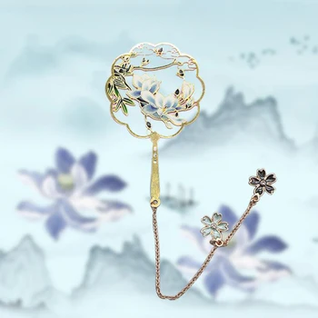 

1 Pcs Retro Chinese Style Fan Shape Flower Lotus Peach Blossom Bird Pendant Metal Bookmarks Book Marker Gift Student Stationery