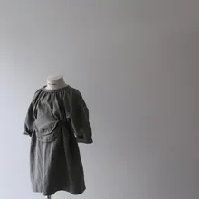 Весенние платья принцессы из хлопка и конопли с бесплатной сумкой для девочек; детское однотонное Повседневное платье с длинными рукавами; одежда для малышей