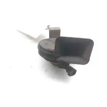 

35717 HORN FORD FOCUS SALOON (CAK)