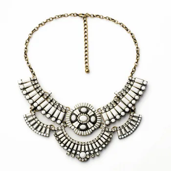 

Gentler Environmental Women Necklaces Elegant Luxury White Vintage Glass Crystal Short Design Necklace