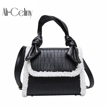 

Small handbag women's bag 2019 new stone pattern small square bag versatile fashion Single Shoulder Messenger Bag