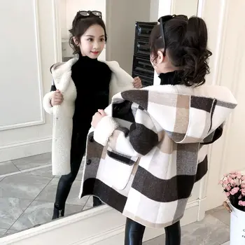 

MudiPanda Autumn Winter Girls Coat Fashion Long Section Little Girl Plaid Thick Lamb Woolen Coat Children Woolen Coat 2020 New