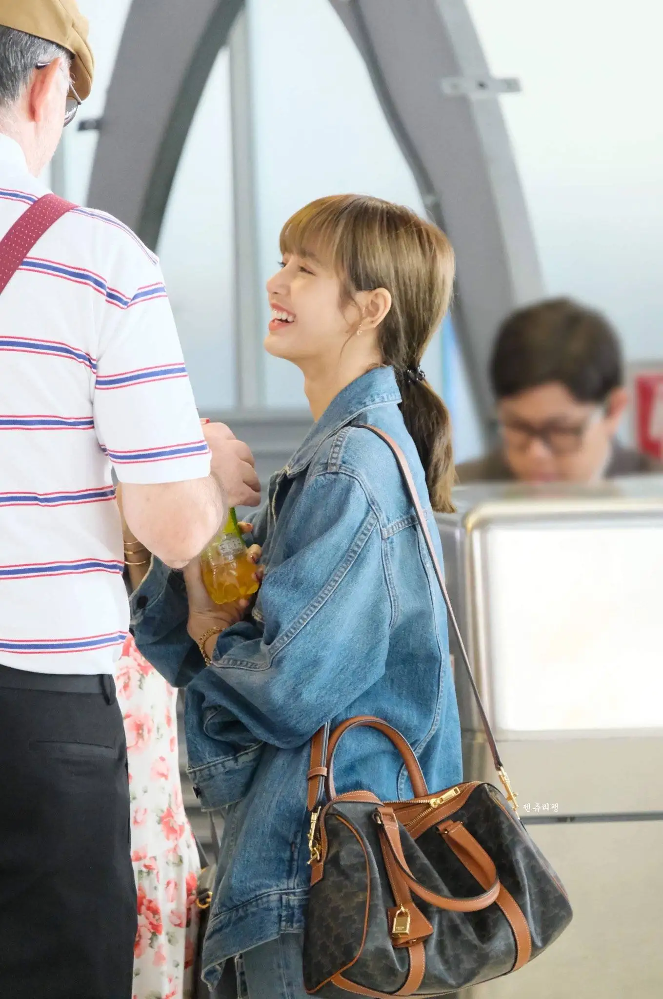 Kpop Blackpink Lisa ретро свободная синяя джинсовая куртка Женская Корейская Осенняя новая уличная мода куртки дикая Леди студенческая куртка