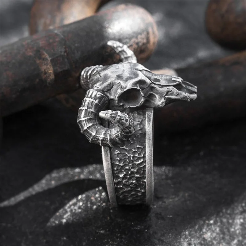 Vintage Retro Punk Skull Devil Horn Rings for Men Women Couples Personality Party Hip Hop Claw Ring Jewelry Men Courage couples rings finger ring