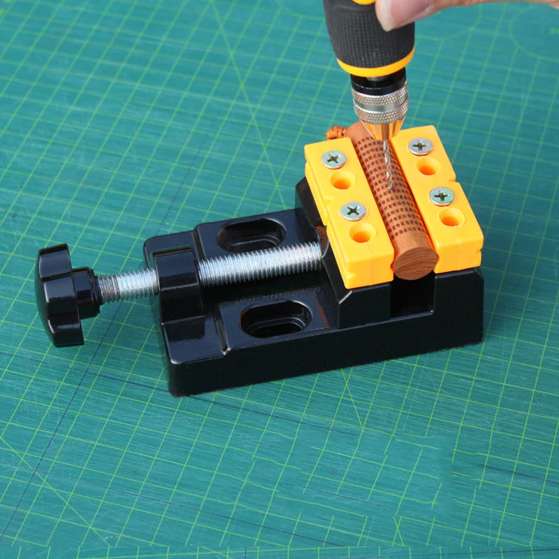 3699074340_1702925314