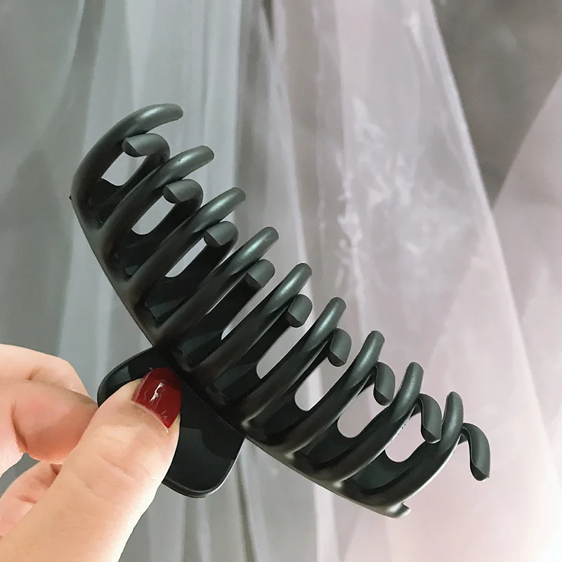 2021 New Claw Clip for Women Tough Black Plastic Hair Claw Large Size Hair Clamps Claw Clip Crab for Hair Accessories for Hair