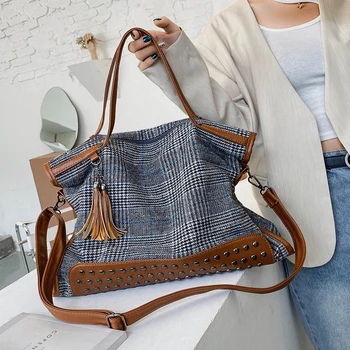 

Large Capacity Women Canvas Handbags Tote Bags Fashion Crossbody Bags for Women High Quality Female Rivet Shoulder Messenger Bag