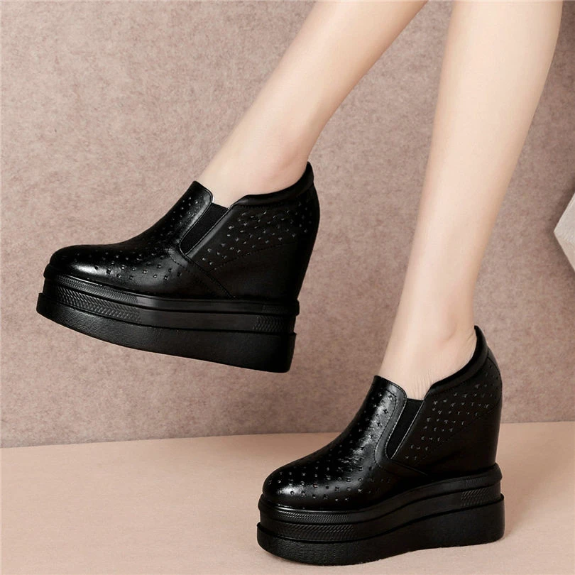 black pump trainers womens