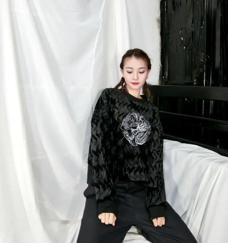 Корейский женский осенний Повседневный свитер Harajuku с вышивкой и длинным рукавом и круглым вырезом, черный пуловер с принтом, модная уличная одежда, Женский Топ