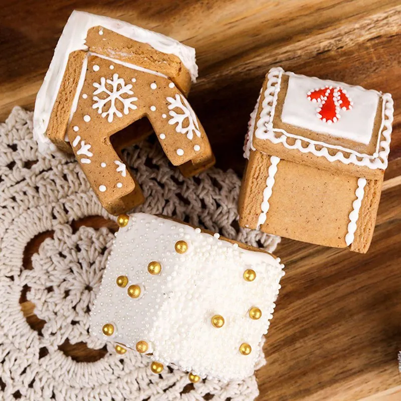 3Pcs Plastic Cookie Cutter Set 3D Christmas Gingerbread House Mould DIY Biscuit Mold Pastry Cake Stamp Baking Tools Cake Molds