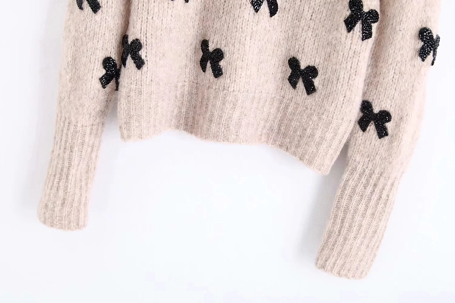 Элегантный вязаный свитер с аппликацией в виде галстука-бабочки, женские пуловеры 2019, женские свитера с круглым вырезом и длинным рукавом