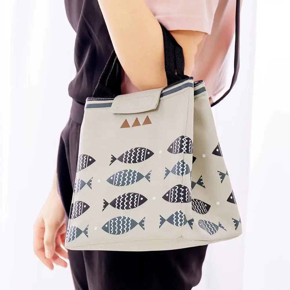 Thickened carry-on drawstring lunch bag Fish happy sky insulated bag Outdoor insulated lunch bag picnic bag food bag