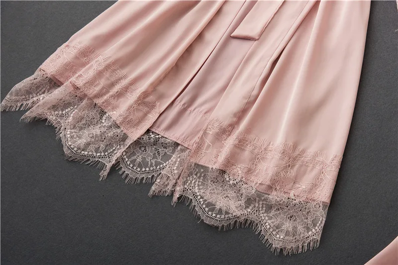 13119043708_1061836450