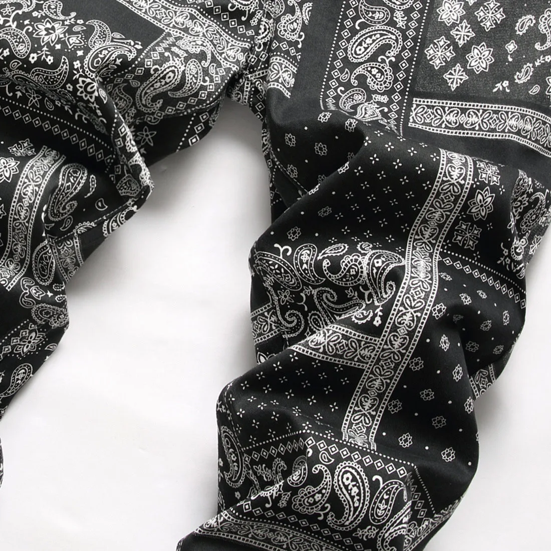 Men Paisley Bandanna Printed Jeans Fashion 3D Digital Painted Stretch Denim Pants Slim Straight Black Trousers 4
