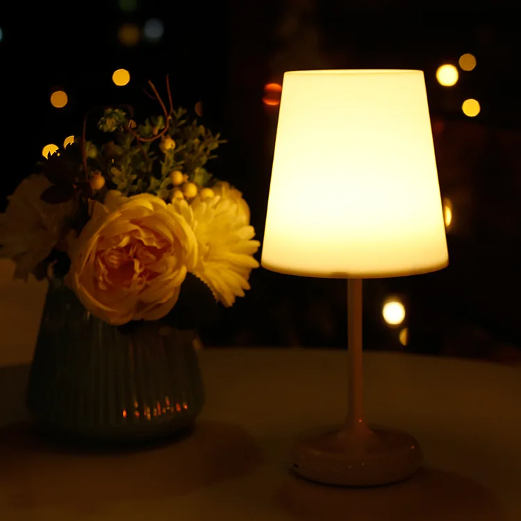 

Touch Sensitive Lamp Remote Control Dimming Timing Small Night Lamp Home Bedroom Modern Smart Bedside Table Lamp