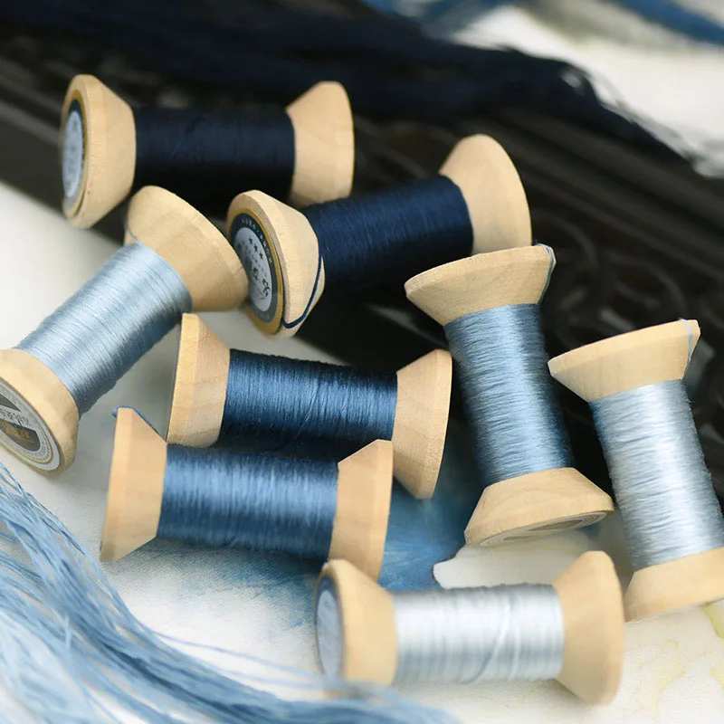 20 meters per thread / hand embroidery embroidery / silk thread / silk hand  embroidery thread / Grey green
