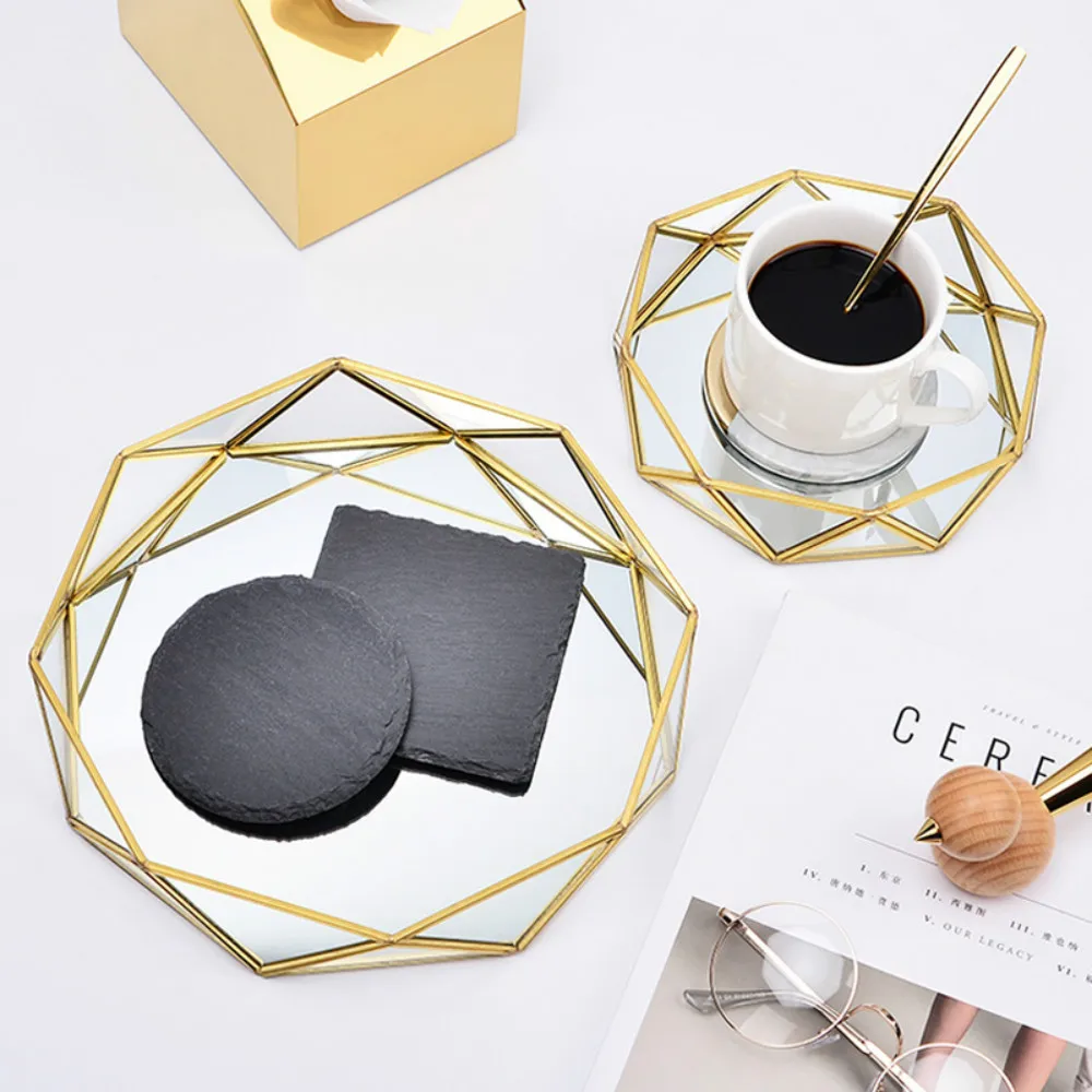 

Simple Style Baskets Nordic Golden Storage Trays Glass Copper Geometry Tray Home Organizer for Jewelry Necklace Dessert Plate