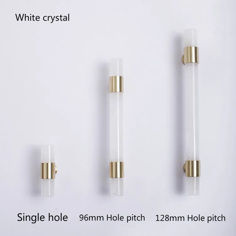 de armário, maçaneta e botões de latão