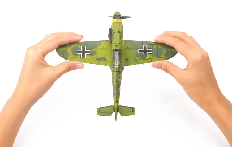 22cm 4D Diy Toys Fighter Assemble Blocks Building Model Airplane Military Model Arms WW2 Germany BF109 UK Hurricane Fighter diy house kits