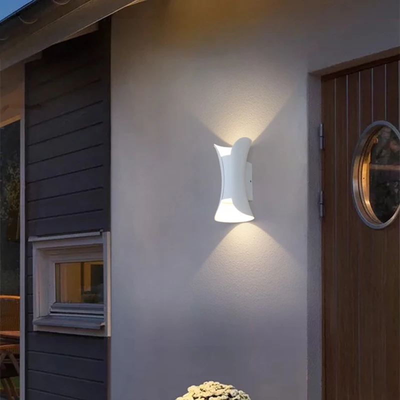 Modern luxurious LED  IP65 waterproof wall lamp 10W indoor and outdoor courtyard porch corridor wall sconce wall light