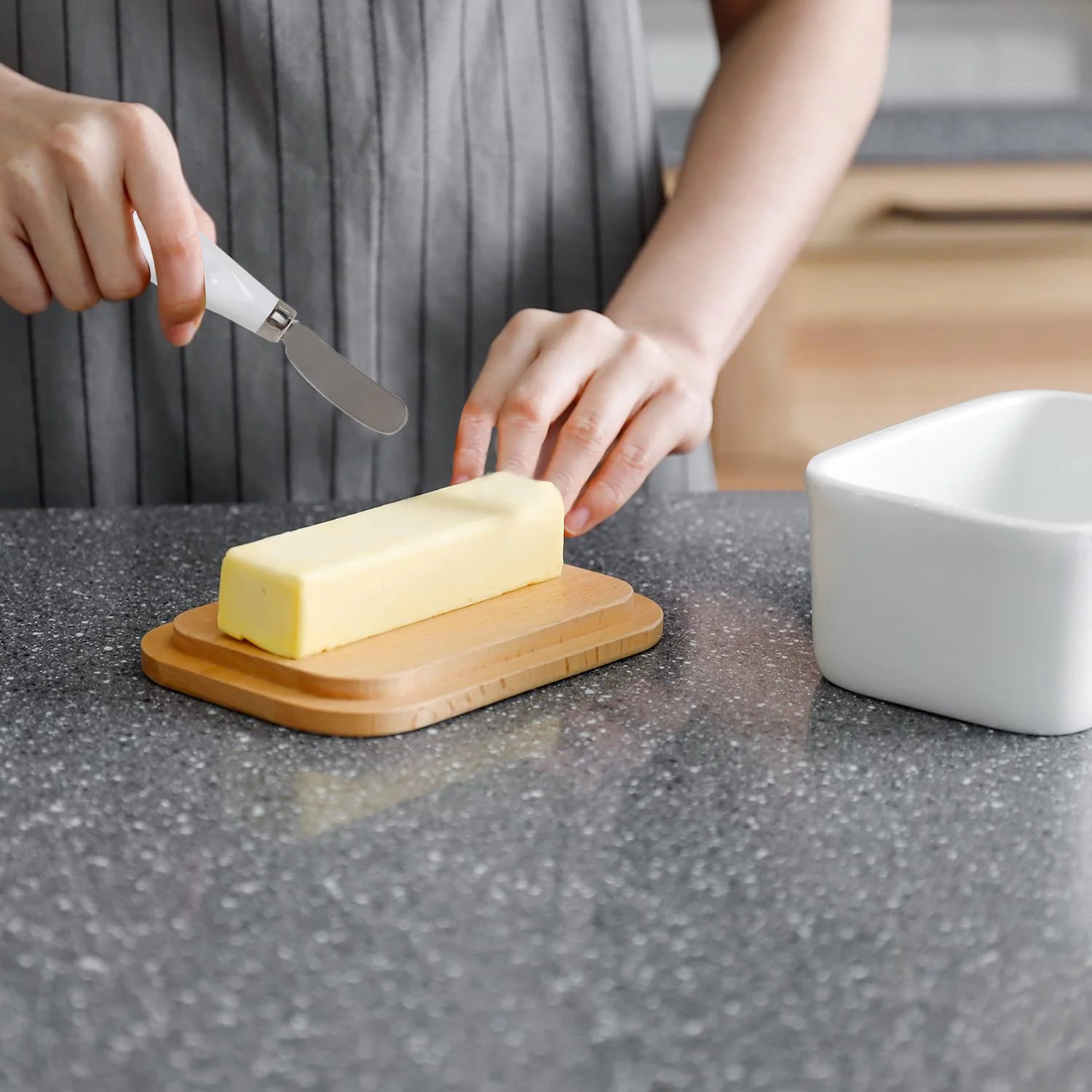 

Butter Box Container Sealing With Wood Lid Knife Food Dish Ceramic Keeper Tool Cheese Storage Tray Plate Nordic Style