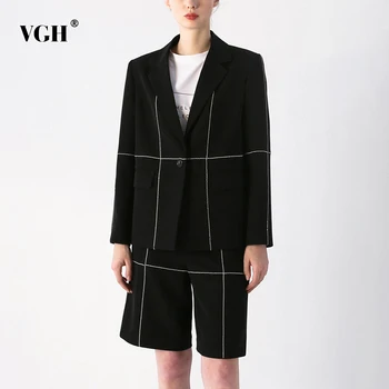 

VGH Striped Two Piece Set For Women V Neck Long Sleeve Hit Color Blazer High Waist Knee Length Shorts Female 2020 Fashion Tide